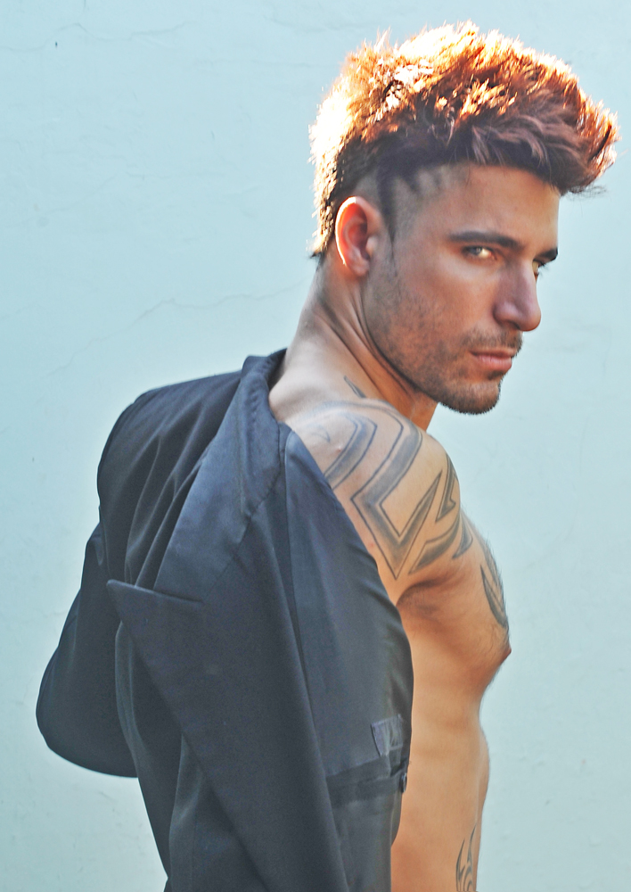 Male model photo shoot of Lucas Santarelli in Asuncion