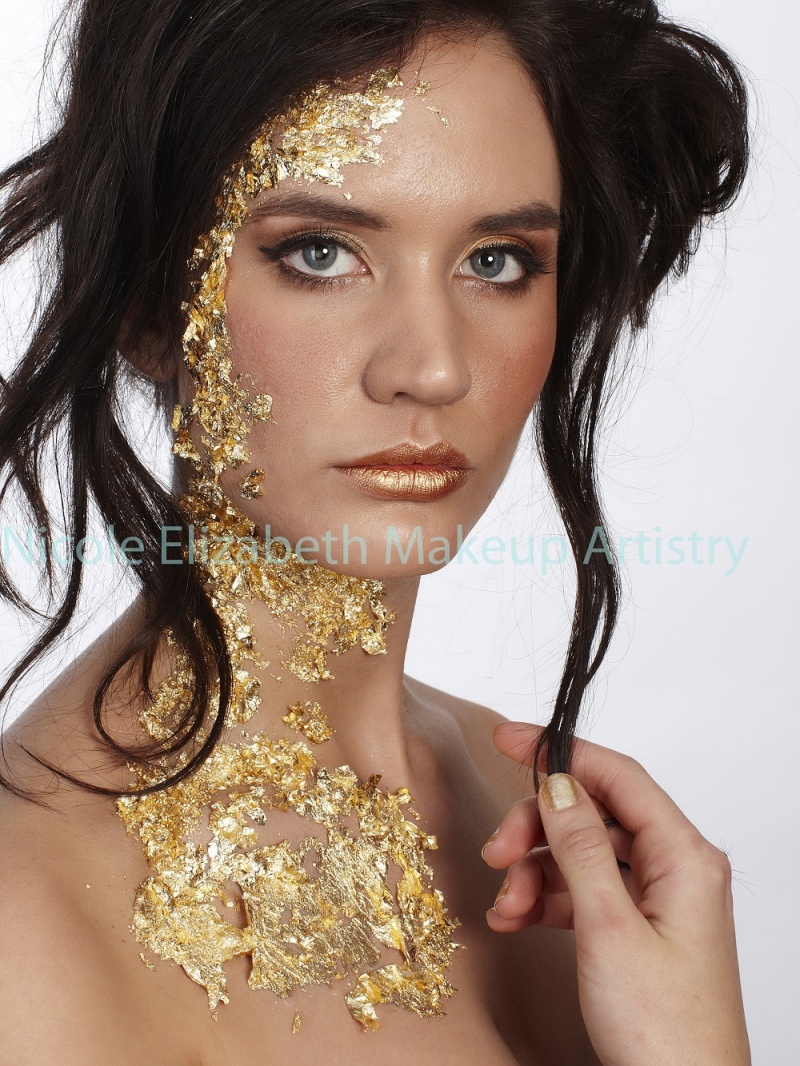 Female model photo shoot of Nicole Elizabeth MUA