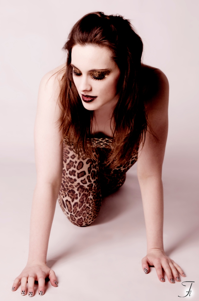 Female model photo shoot of Hayley Evans Model