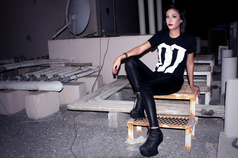 Female model photo shoot of Sandy SYN in Dubai