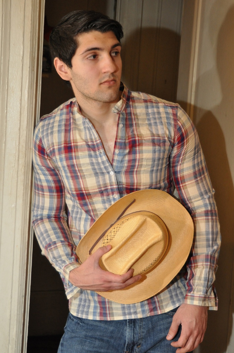 Male model photo shoot of Ricardo Tormo