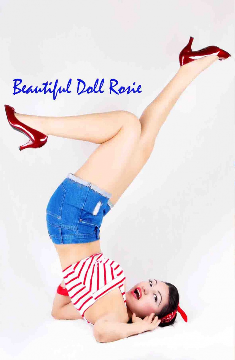 Female model photo shoot of Rosie Castaneda
