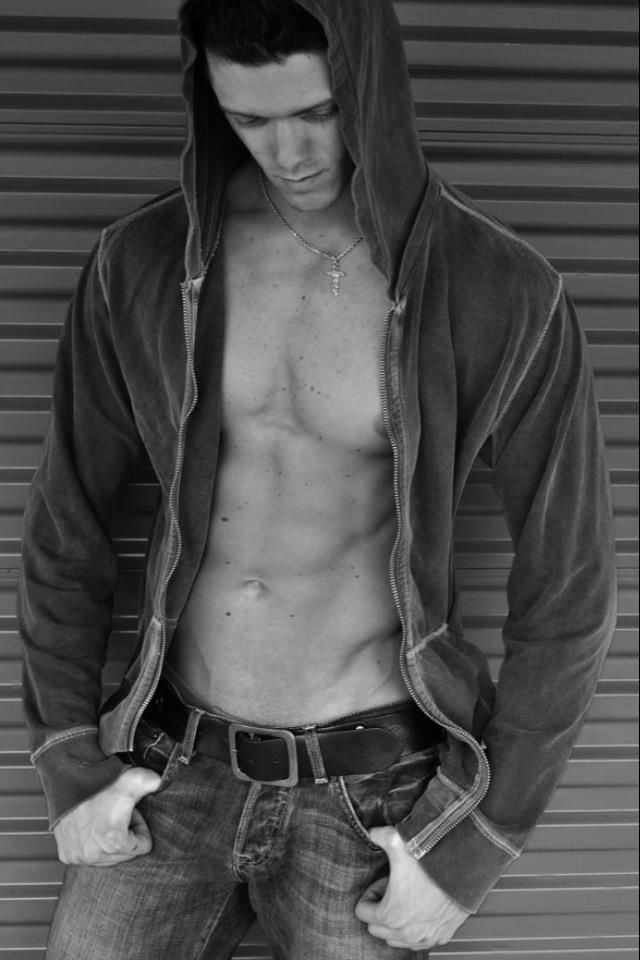 Male model photo shoot of Tony l Pratt