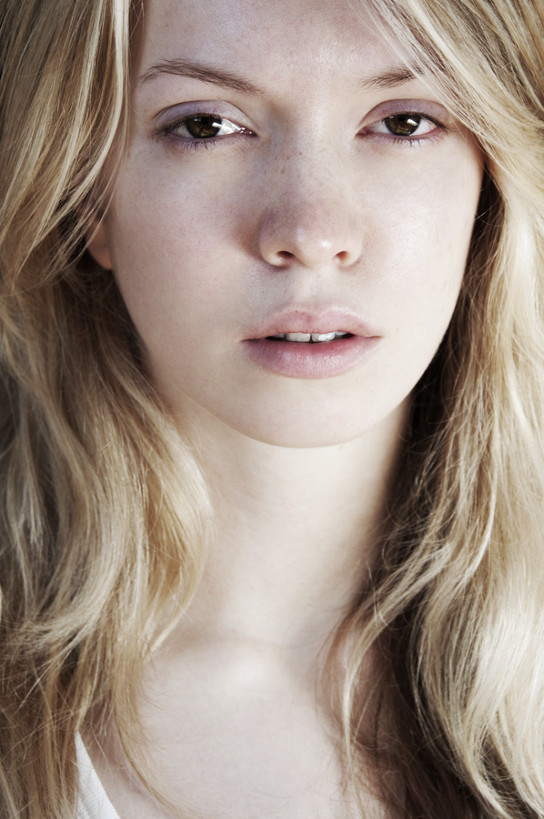 Female model photo shoot of Marije van der Meer
