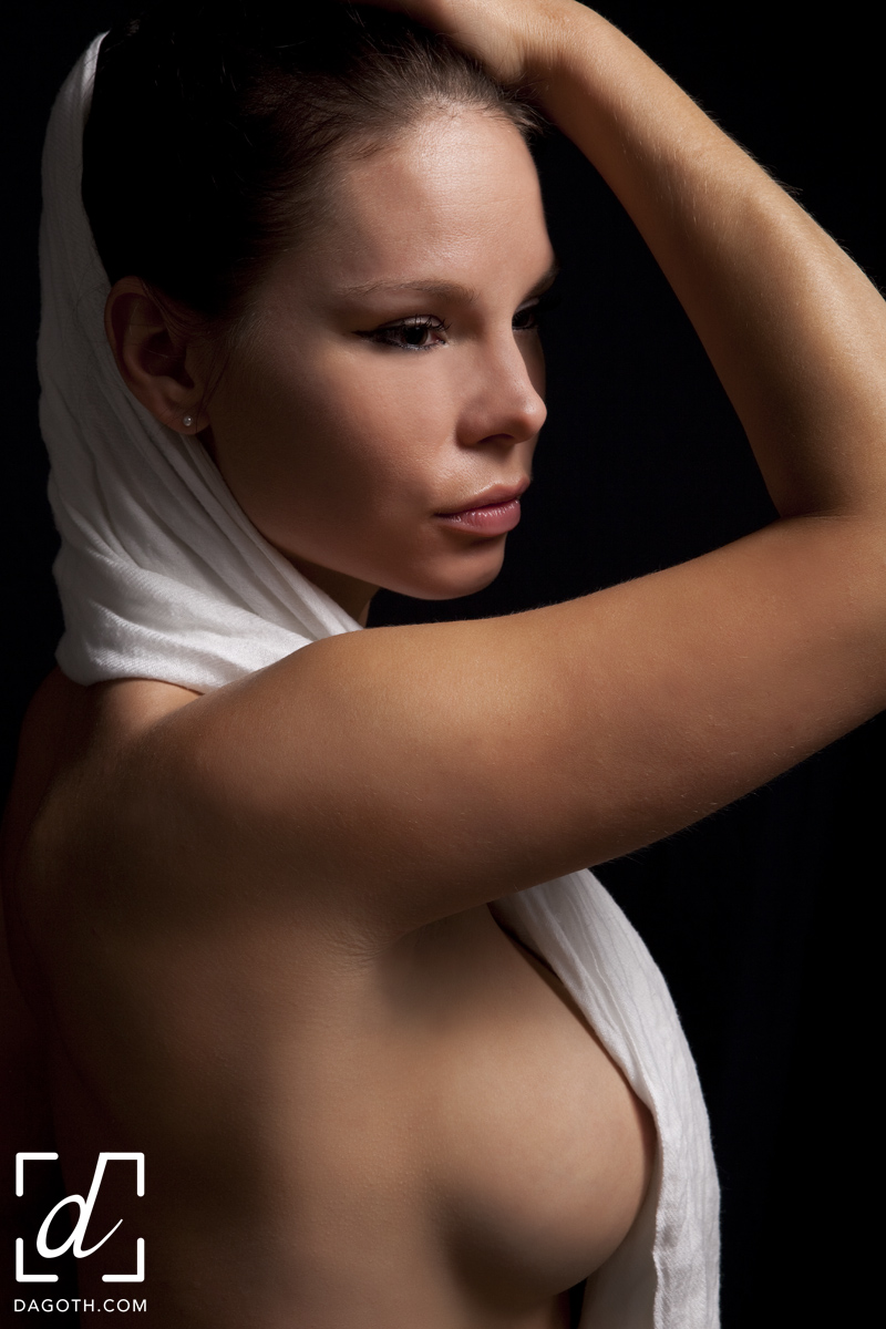Female model photo shoot of lili rochon