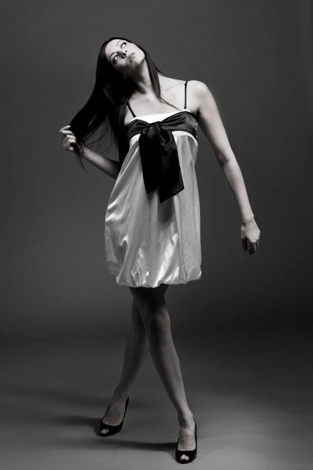 Female model photo shoot of Sarika Young