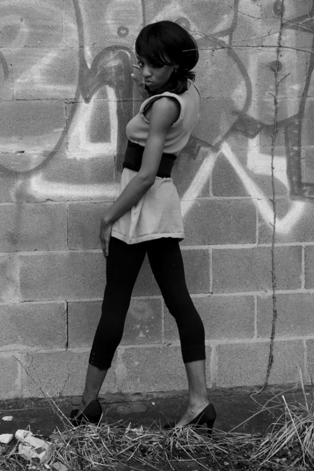 Female model photo shoot of Ieasha Farley in west bottoms