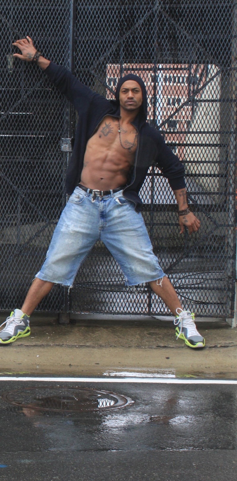 Male model photo shoot of Dwight Jones II in Downtown, Charlotte