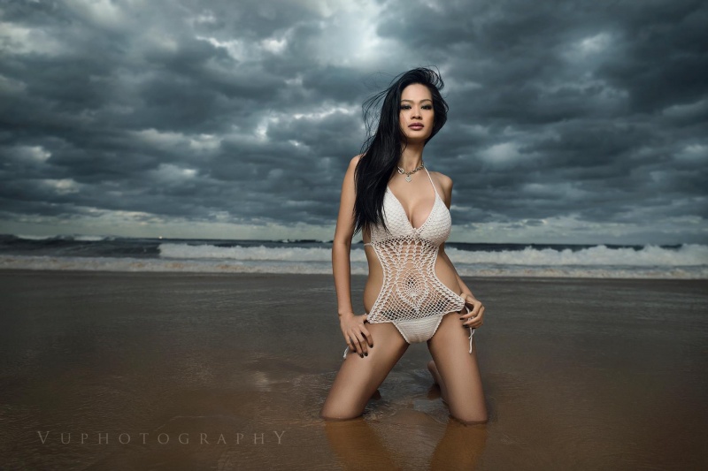 Female model photo shoot of Cheryl Lai