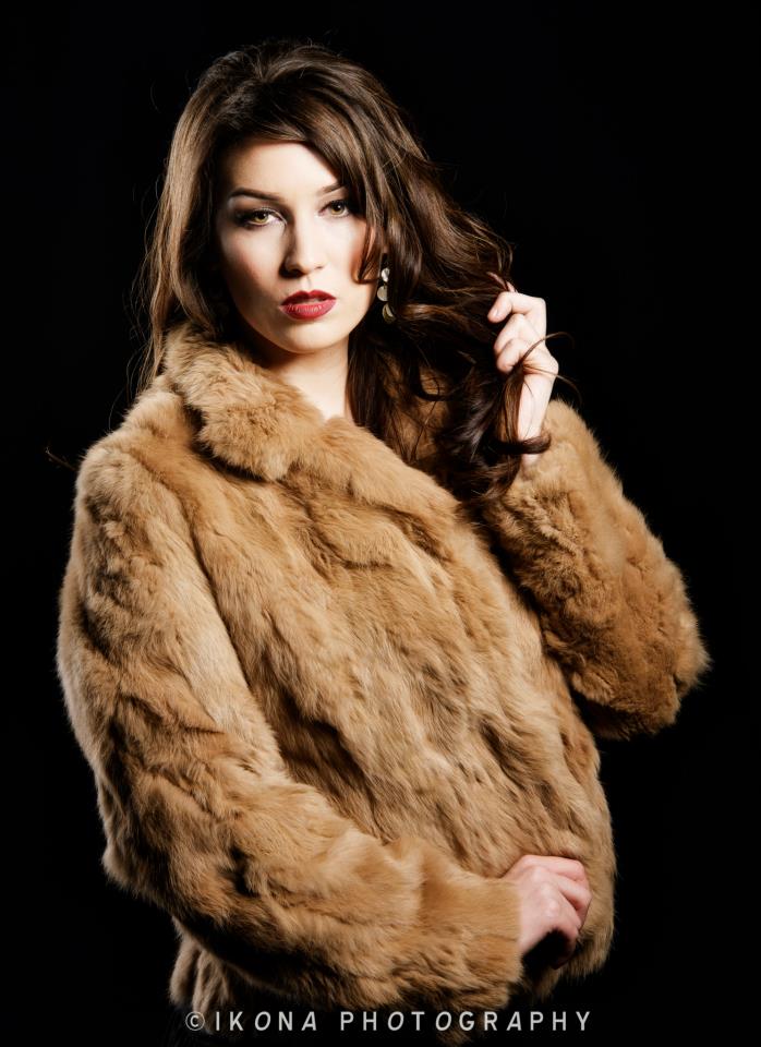 Female model photo shoot of Brooke Lynn Lo by Ikona Photography, makeup by Jasmine Cardenas MUA