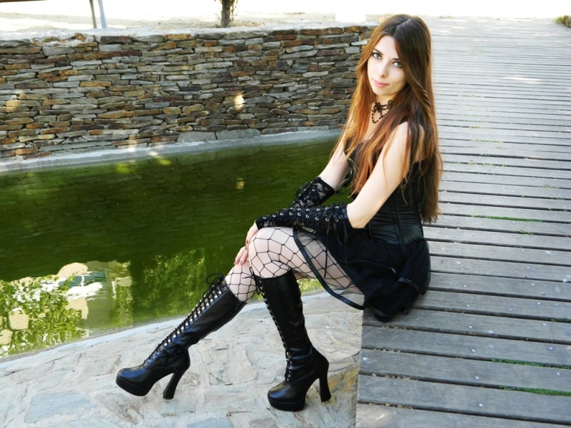 Female model photo shoot of Georgya