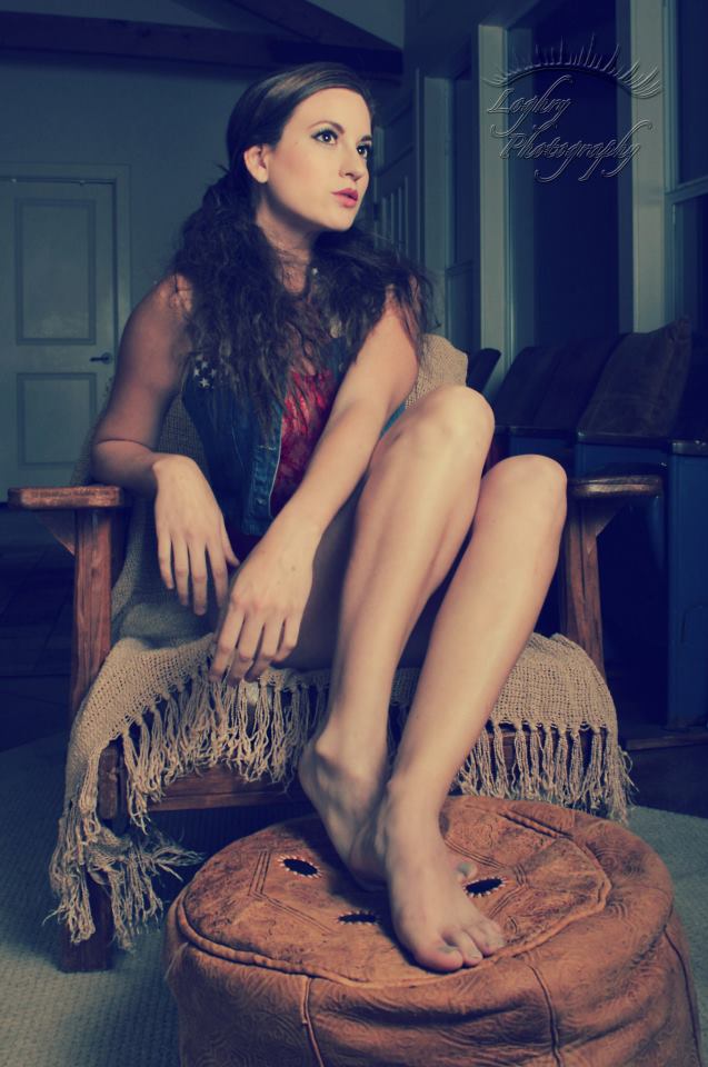Female model photo shoot of April Lakey