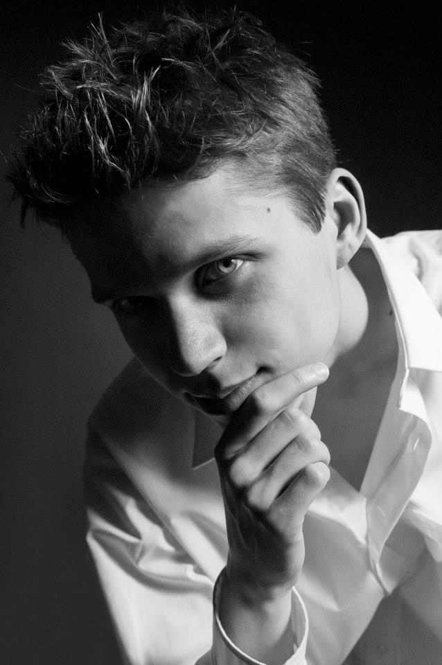 Male model photo shoot of Chris Kuzmin