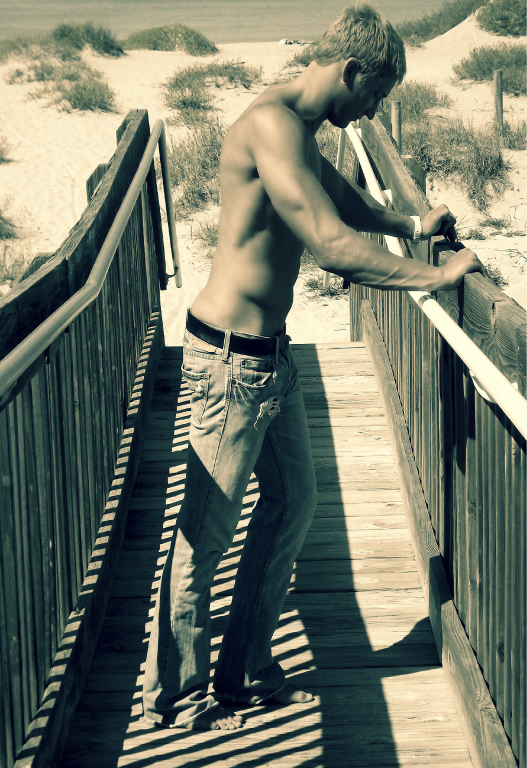 Male model photo shoot of Parker Lennon in Venice Beach, FL