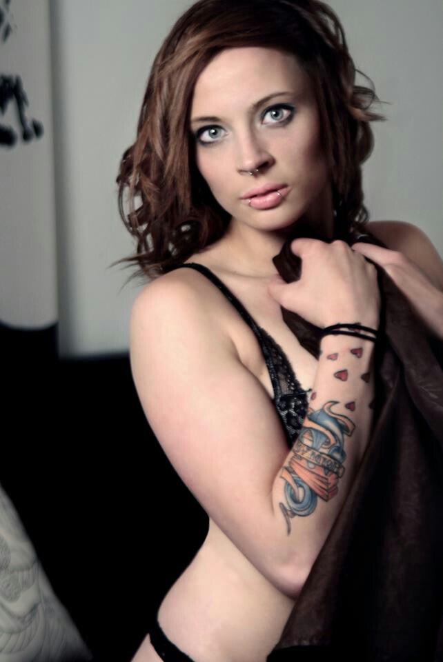 Female model photo shoot of Lexi Fretthold