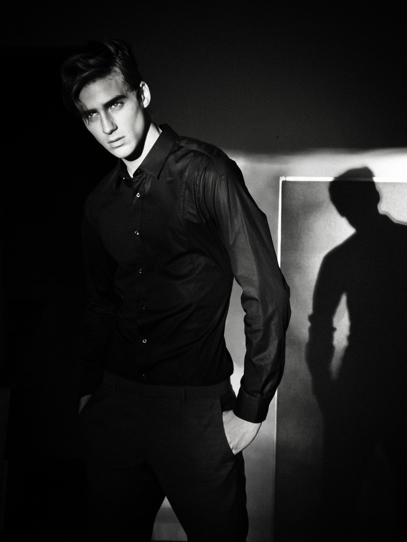 Male model photo shoot of Jonathan Balliet