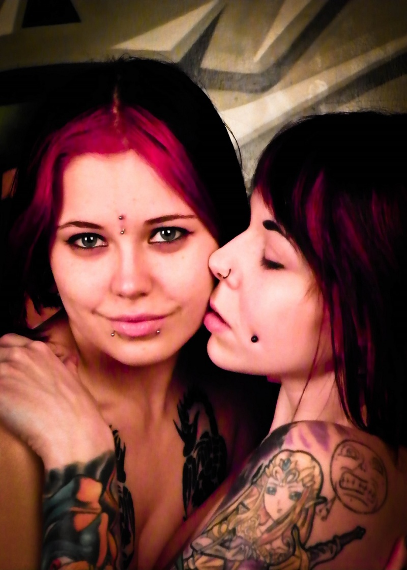 Male and Female model photo shoot of 2pts, Rii and Felynx Suicide 