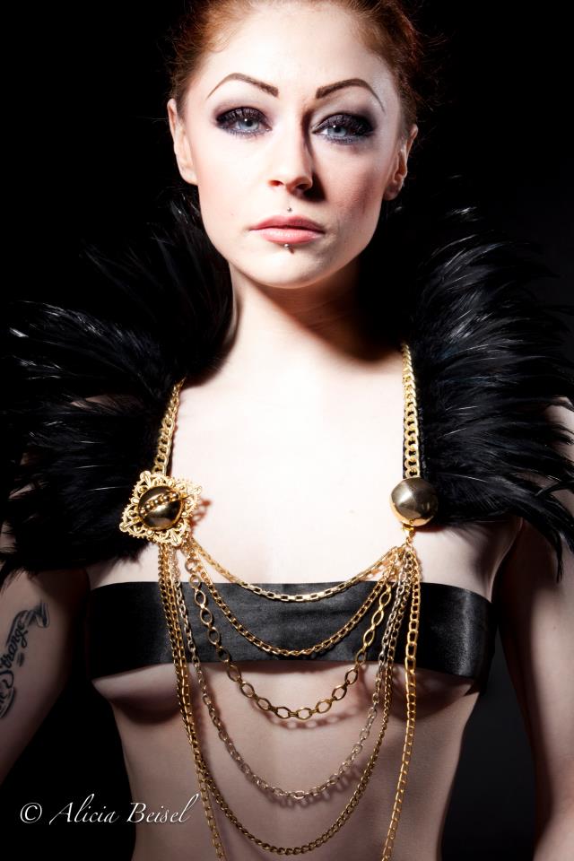 Female model photo shoot of Melissa Manson