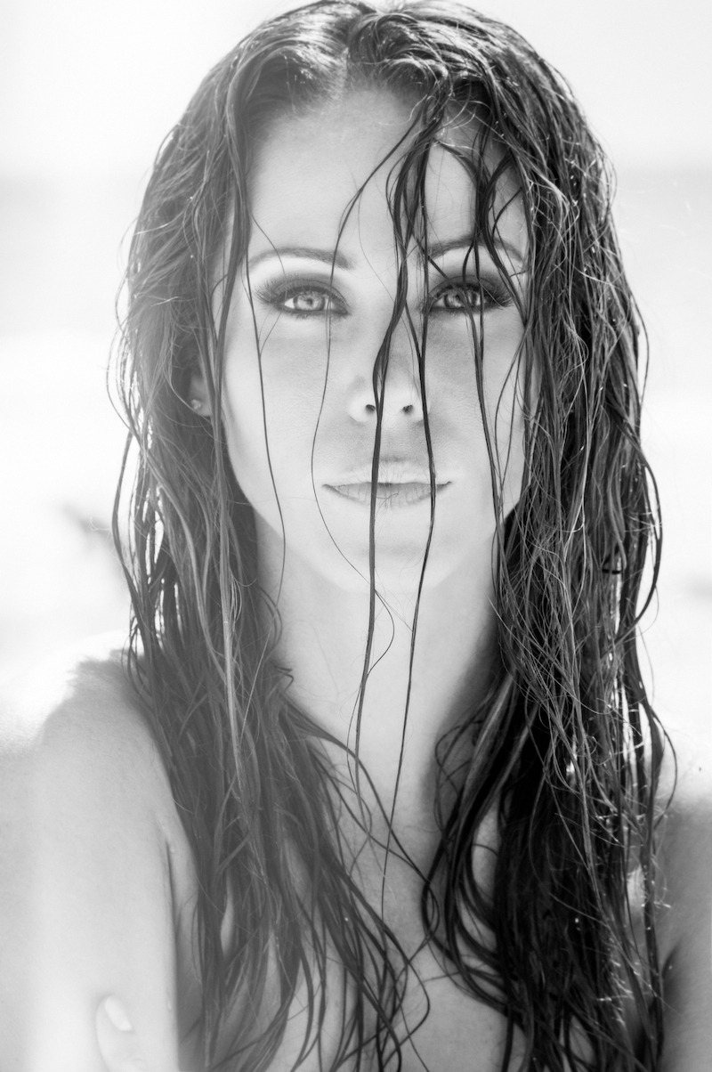 0 model photo shoot of VEEVEERS in Miami, USA