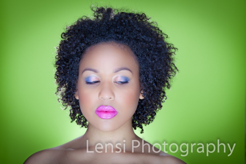Female model photo shoot of Lens-i