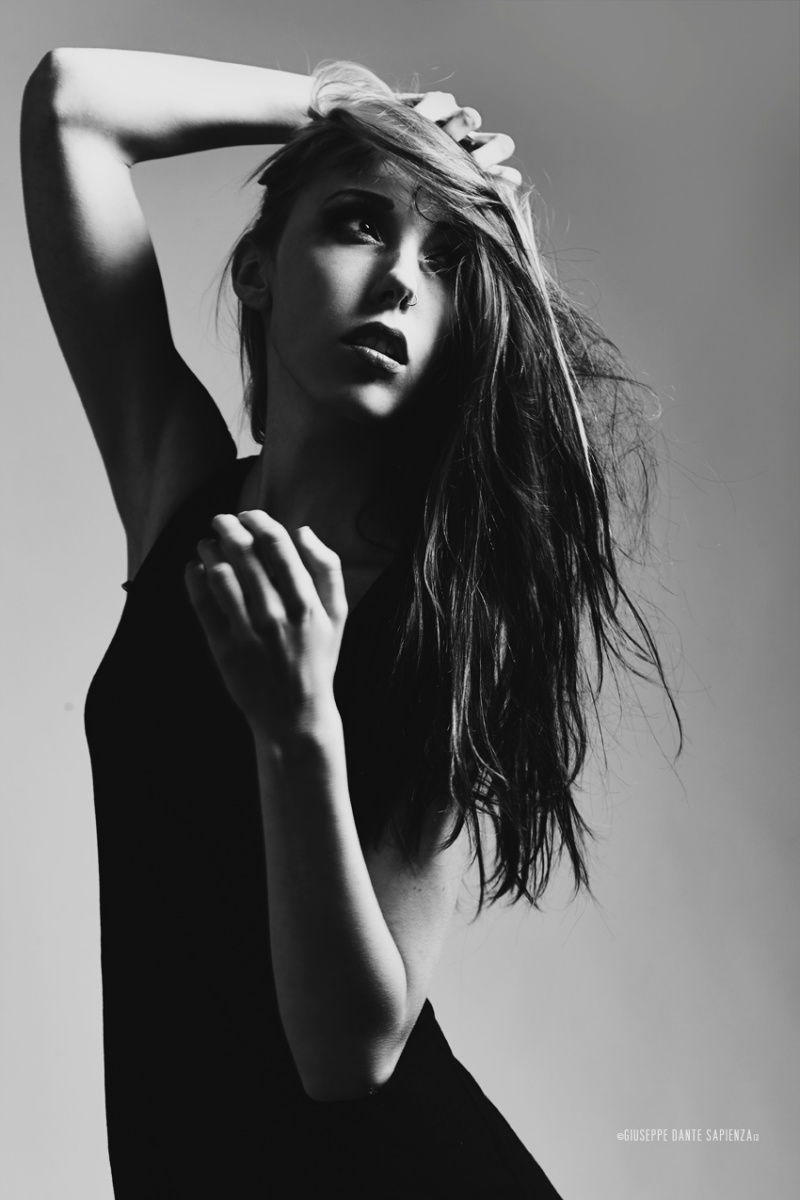 Female model photo shoot of Merinda S