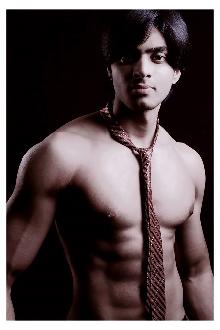 Male model photo shoot of Vikas Swarnkar
