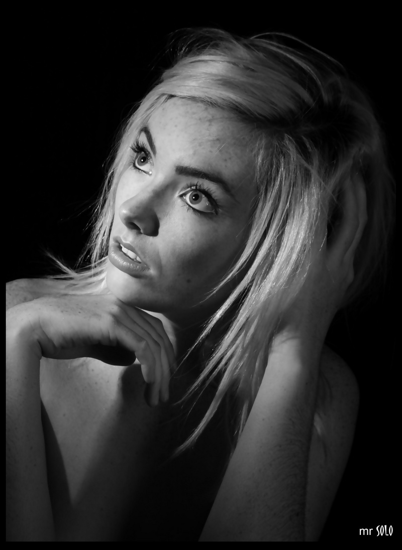 Female model photo shoot of Hary Amelia Modelling