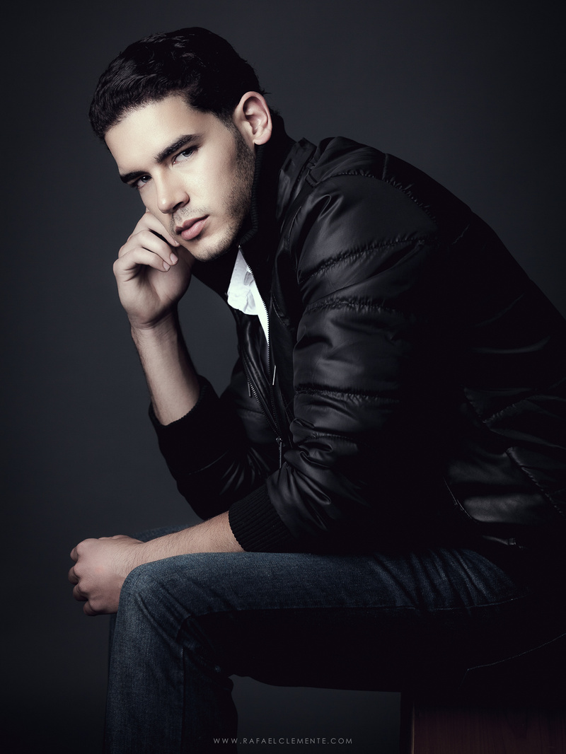 Male model photo shoot of Rafael Clemente