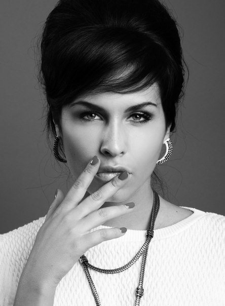 Female model photo shoot of Dasha Khorolich