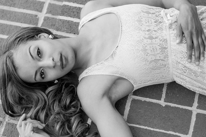 Female model photo shoot of Ayesha Love