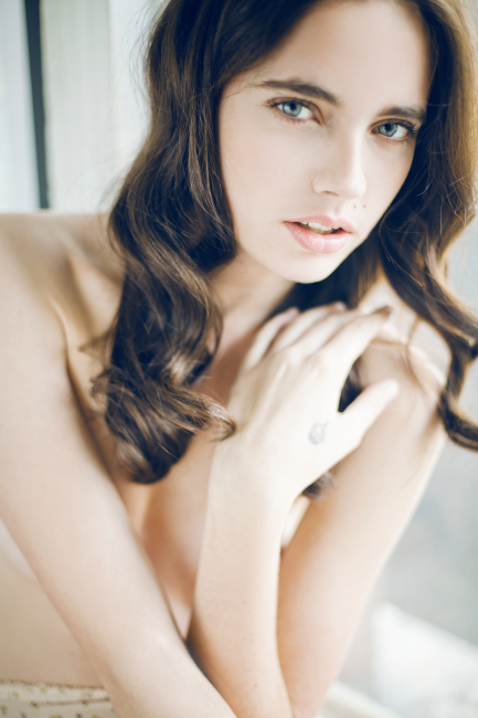 Female model photo shoot of Ella Pearson