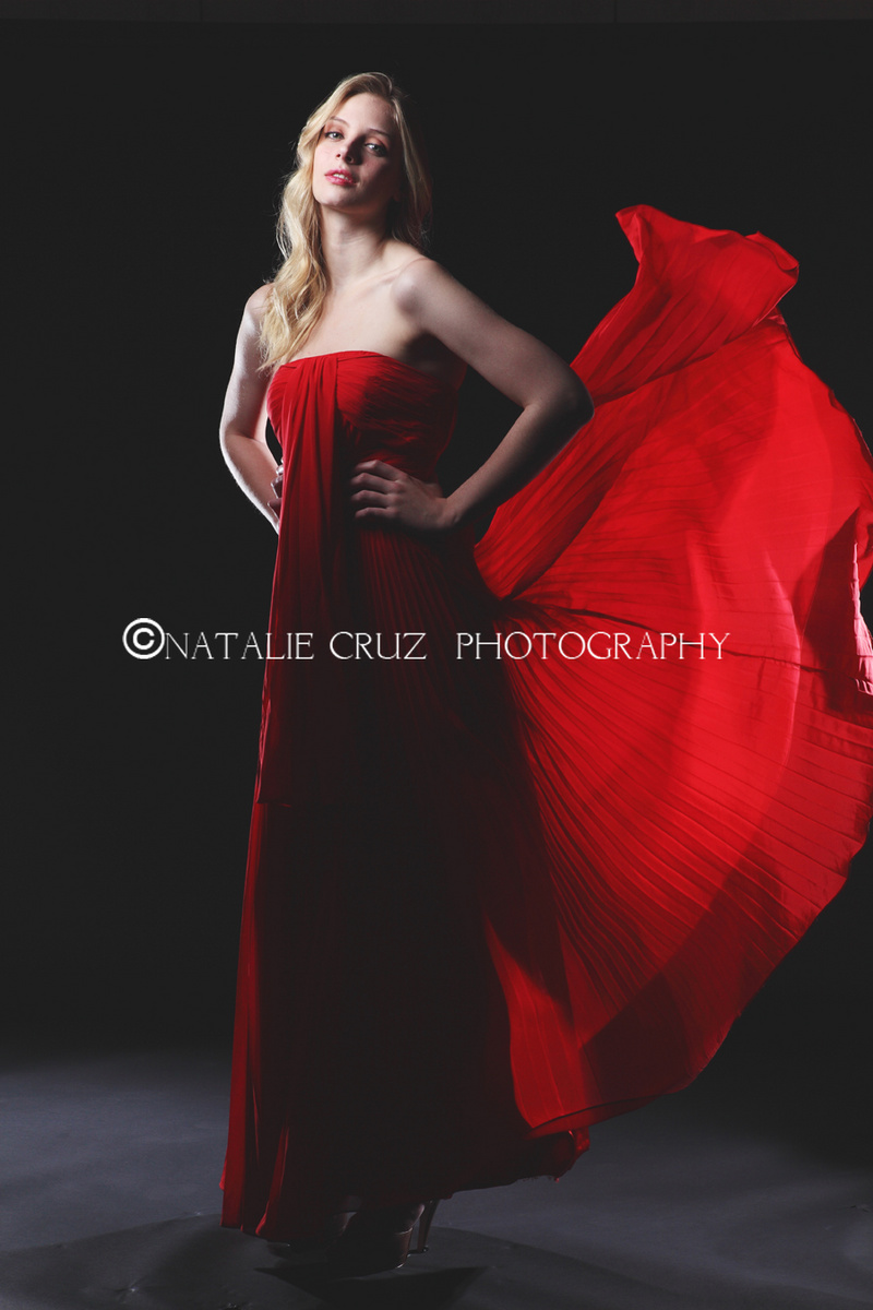 Female model photo shoot of Natalie Cruz Photograph