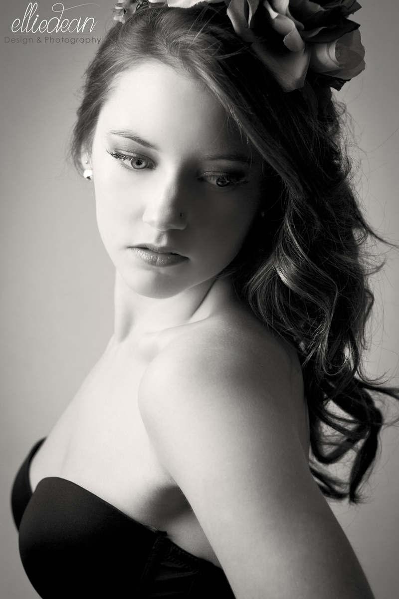 Female model photo shoot of Ellie Dean Photography