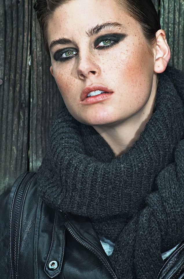 Female model photo shoot of Lauren Turk