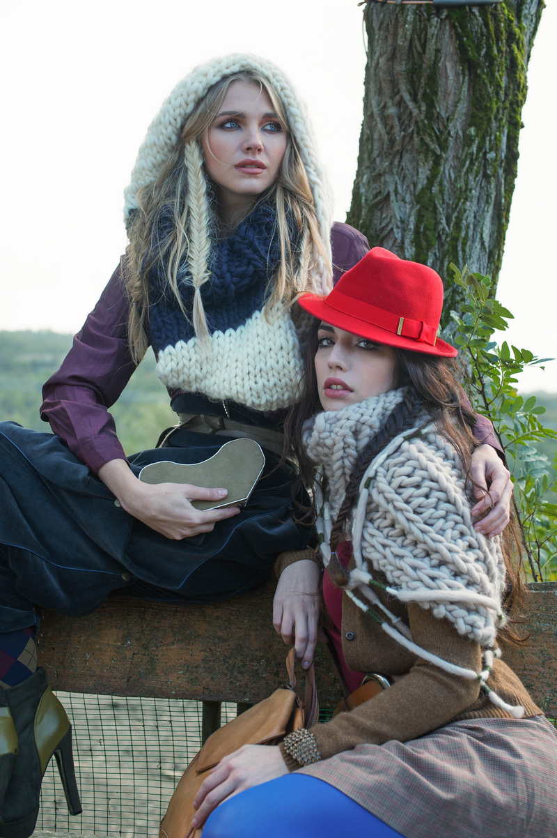 Female model photo shoot of HylozoicA and Anna Kote by Lucilla Bellini in Pratolino, makeup by SilviaGerzeli