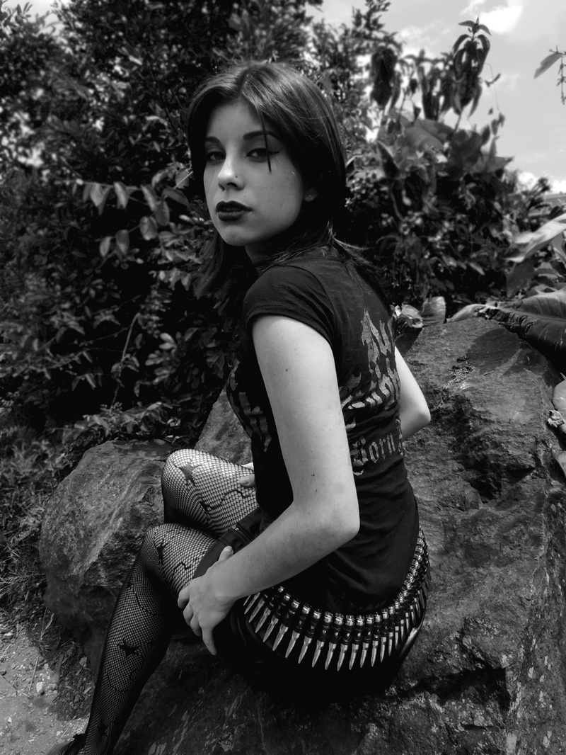 Female model photo shoot of Zhara altmodel in San Jose, Costa Rica