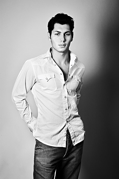 Male model photo shoot of Jeremy Bredford