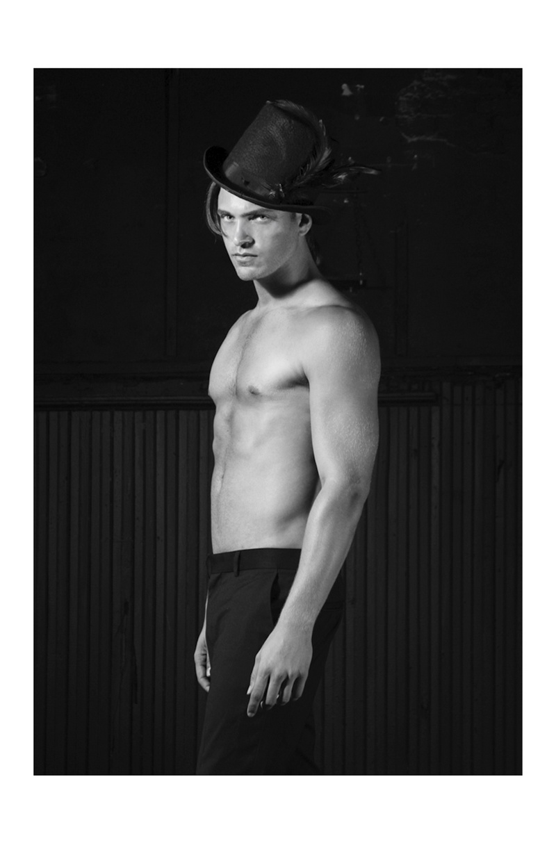 Male model photo shoot of  LEANDRO GONGORA