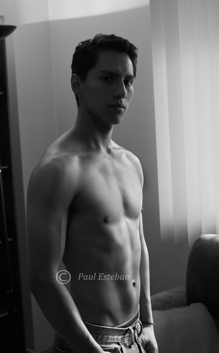Male model photo shoot of Paul Esteban by Cuenca Fotog