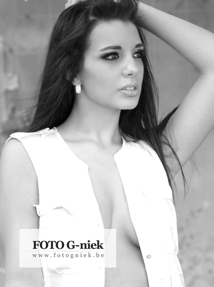 Female model photo shoot of Christine Bock