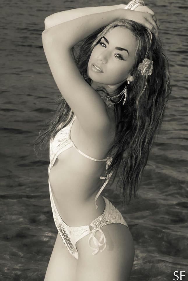 Female model photo shoot of Natalie Nicole Nunez