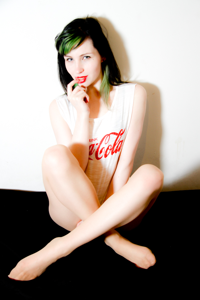 Female model photo shoot of Jessica_Foxx