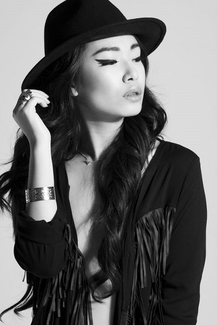 Female model photo shoot of Vanessa Saravia