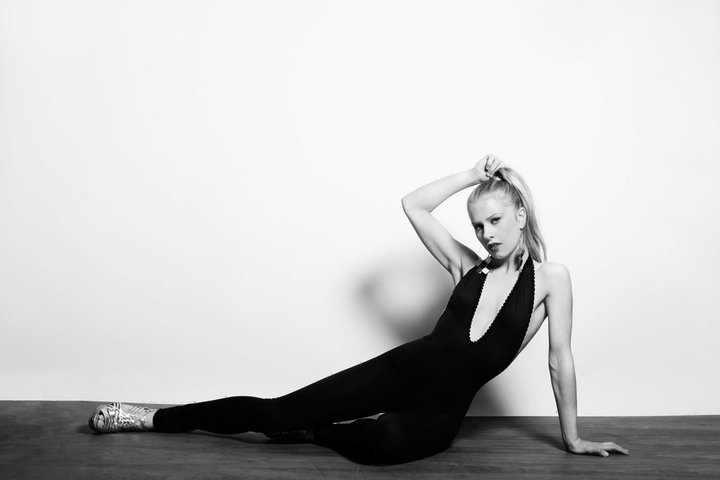 Female model photo shoot of Magdalena Sybilla