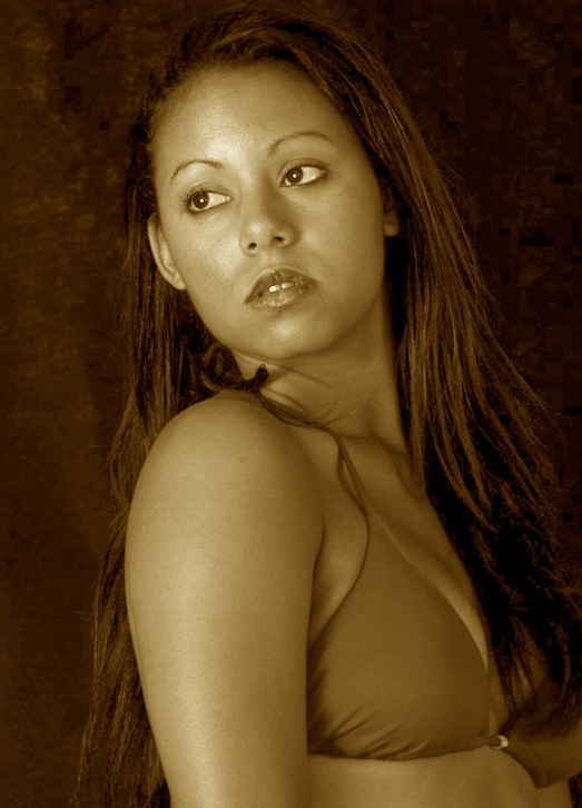 Female model photo shoot of Kaya Brown_23
