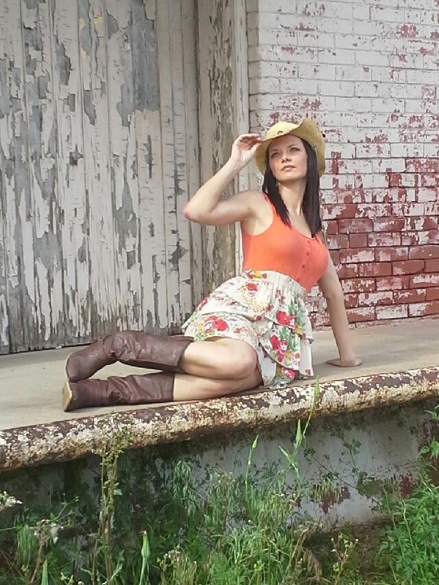 Female model photo shoot of SoonerGirl4U in Shawnee, ok