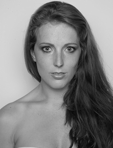 Female model photo shoot of Annie Davies