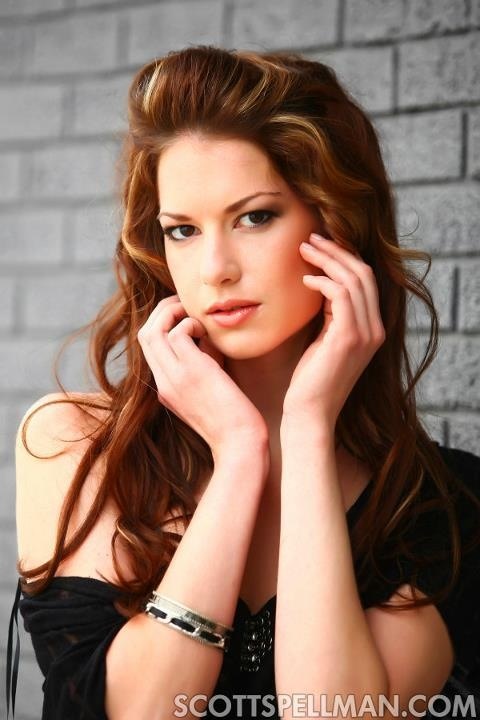 Female model photo shoot of Liza0104
