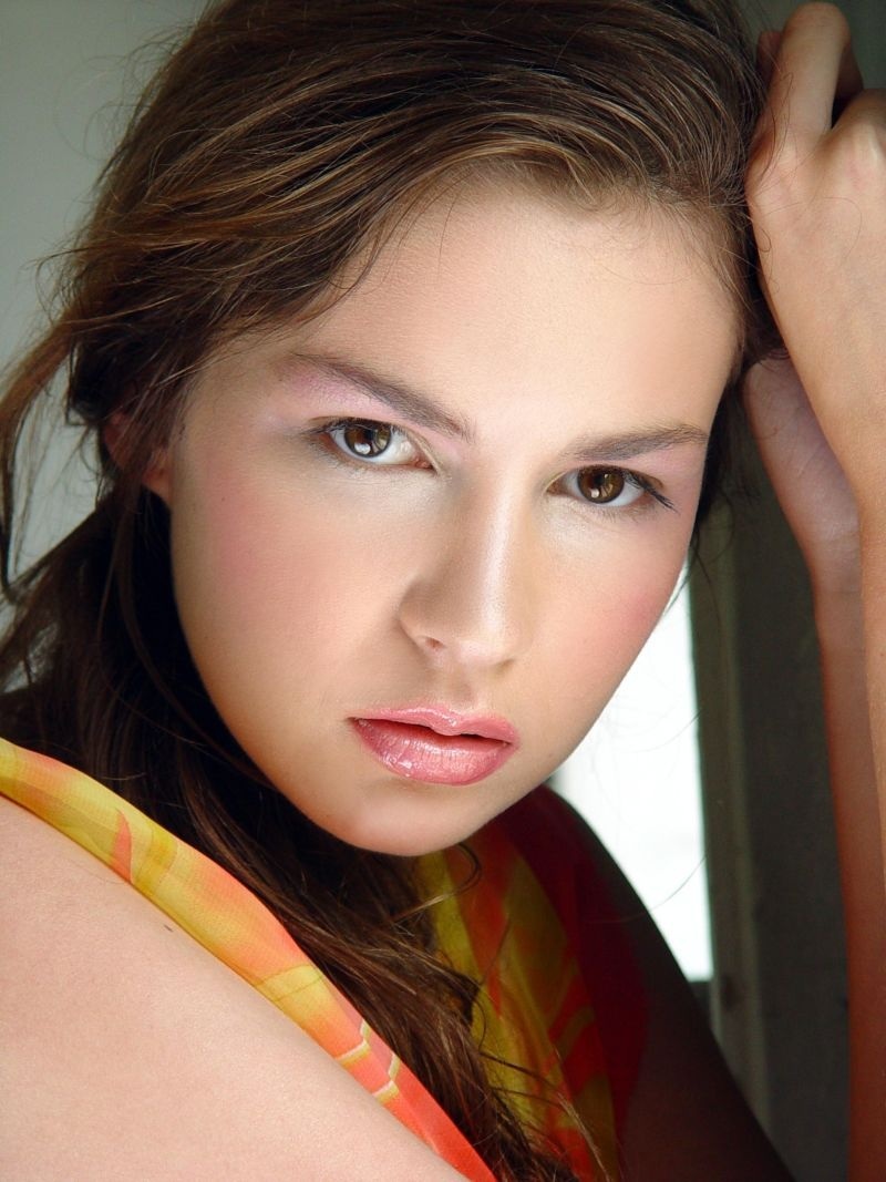 Female model photo shoot of Natalya_1
