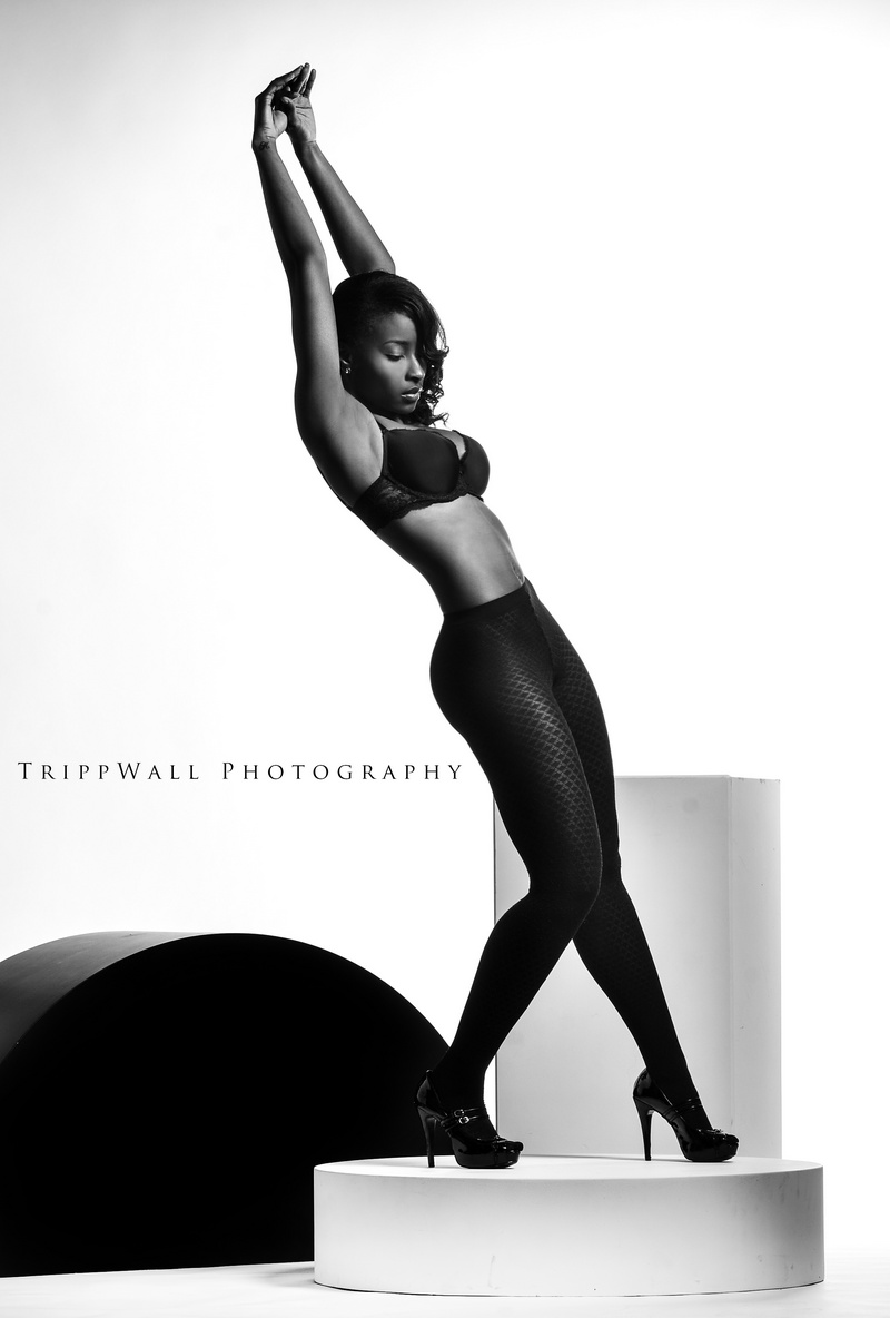 Female model photo shoot of Karla K Flow Sudduth in Dallas, Tx